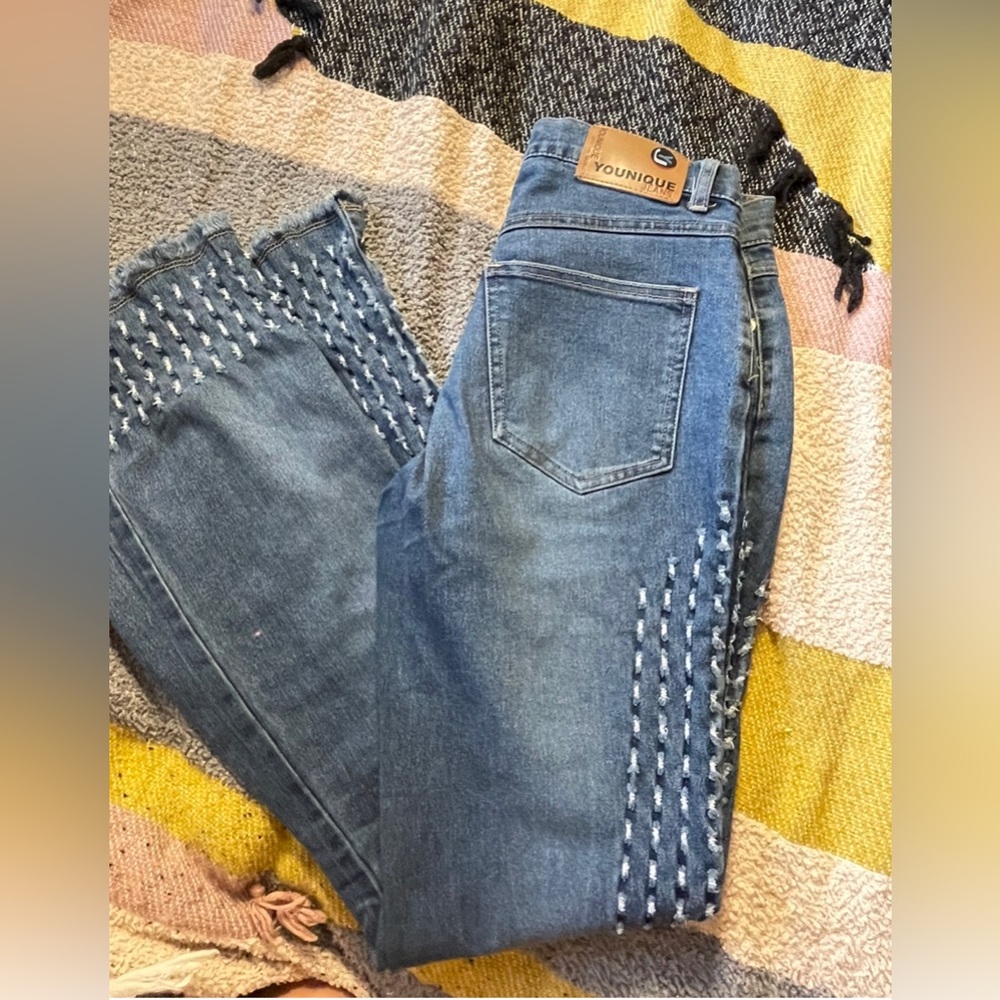 NWOT Y2K Younique Trendy Bootcut Frayed Hem Jeans - Picture 2 of 7